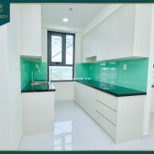 Chính chủ căn 1pn hiếm , 48,3m2 , 1 tỉ 5 bao thuế phí , tầng 18 , sổ sẵn , sẵn hợp đồng thuê lại từ CĐT 6tr/tháng trong 24 tháng , tặng full nội thất, liên hệ 0898376112